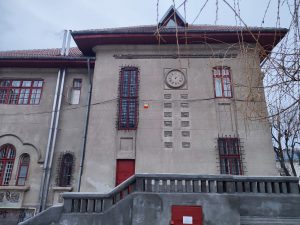 Read more about the article Misterele Târgoviștei – Casa cu zodii, unica clădire de acest fel din țară