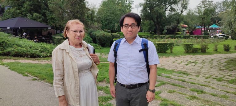 Read more about the article Un profesor din Japonia studiază limba bulgară păstrată în comunitățile din cartierul Matei Voievod și Băleni