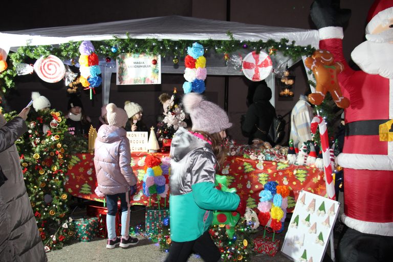 Read more about the article Târgurile școlare de Crăciun, o tradiție care ia frumos amploare