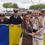 De 26 de ani, dâmbovițeanul Ion Tănase îi învață pe francezi dansurile populare românești