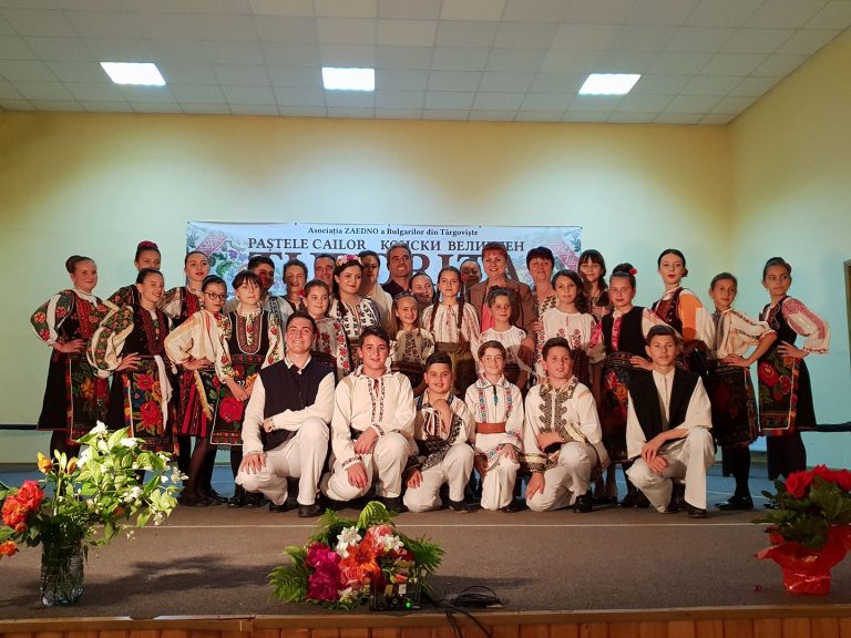 Read more about the article Ansamblul Folcloric Bosilce duce mai departe spiritul bulgar al comunității din Târgoviște