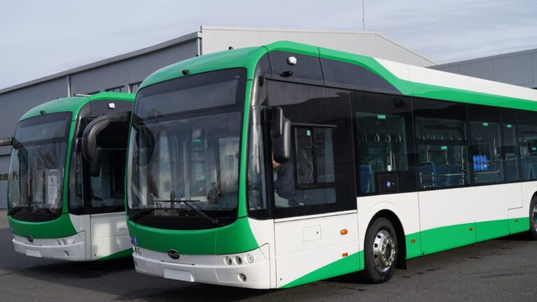 Read more about the article Târgoviște: Transport public modernizat cu autobuze electrice eficiente