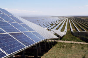 Read more about the article Târgoviștea Verde: Facturi mai mici și independență energetică prin noul parc fotovoltaic de 19 milioane de lei