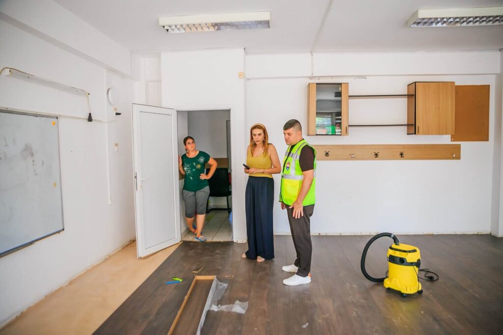 Titu, orașul care investește în viitorul copiilor săi: licee renovate, creșă nouă, mobilier modern și uniforme școlare