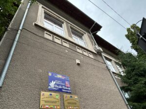 Read more about the article Cea mai veche școală din Târgoviște intră în cea mai amplă renovare din istoria sa. Primarul Stan a semnat contractele europene pentru ambele sedii ale Școlii „Vasile Cârlova”