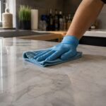 De ce miroase casa altfel vara, deși ai făcut curat ieri: 6 lucruri pe care le fac profesioniștii în caniculă și noi, acasă, le greșim