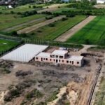 Bază sportivă nouă, în construcție lângă Complexul Turistic de Natație din Târgoviște