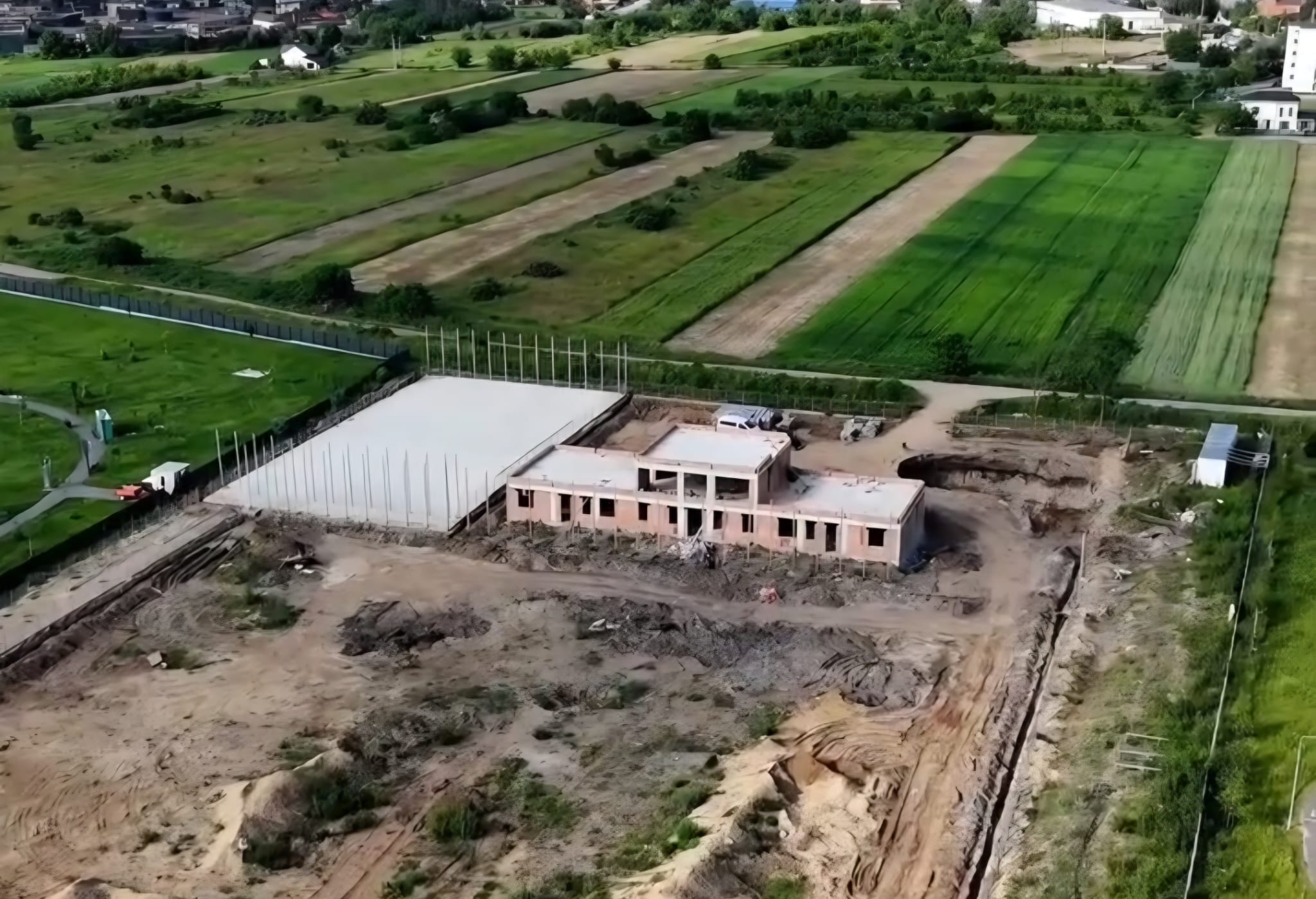 You are currently viewing Bază sportivă nouă, în construcție lângă Complexul Turistic de Natație din Târgoviște